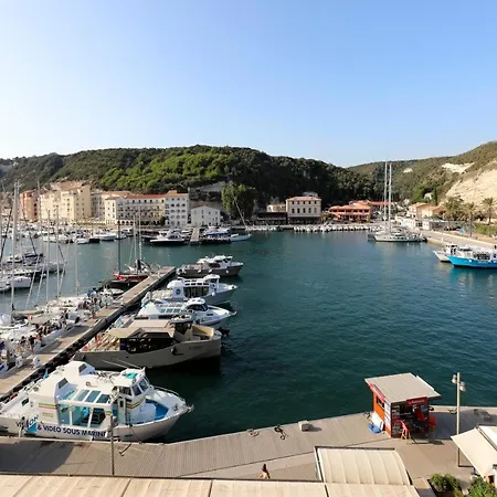 Superbe T3 Sur La Marina De * Bonifacio (Corsica)